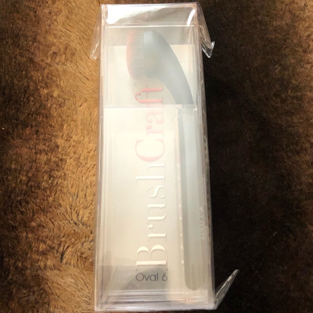 Artis BrushCraft Oval 6 brush